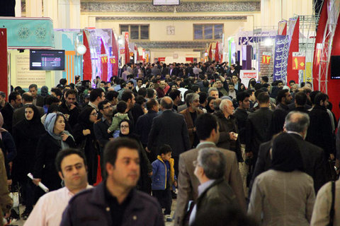 جمعه، آغاز به کار نمایشگاه مطبوعات و خبرگزاریها قدردانی ستاد اجرایی نمایشگاه مطبوعات از مصلای امام خمینی(ره)
