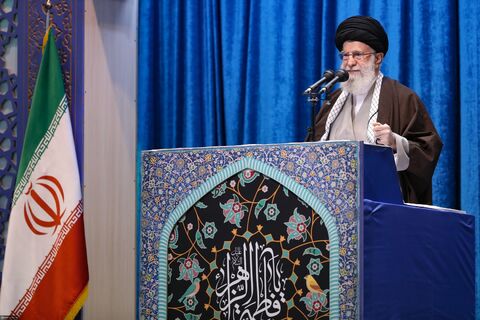 خطبههای نماز جمعه ۲۷ دی ماه تهران به امامت رهبر معظم انقلاب اقامه نماز جمعه 27 دی 98 به امامت رهبر معظم انقلاب